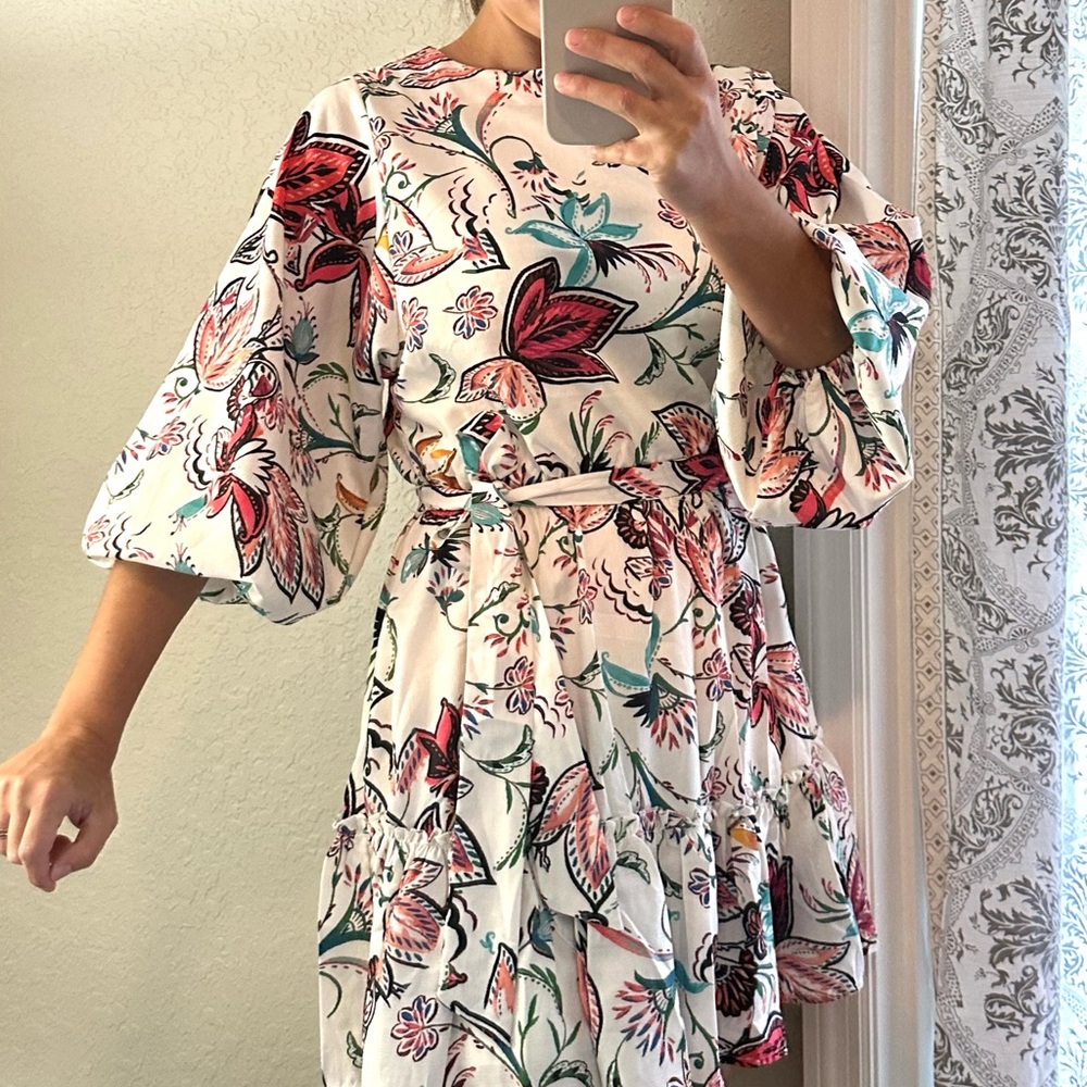 NWT Baltic Born white floral mini dress and ruffle hem w 3/4 puff sleeves - Picture 11 of 17
